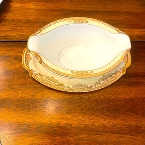 Noritake Valencia gravy boat